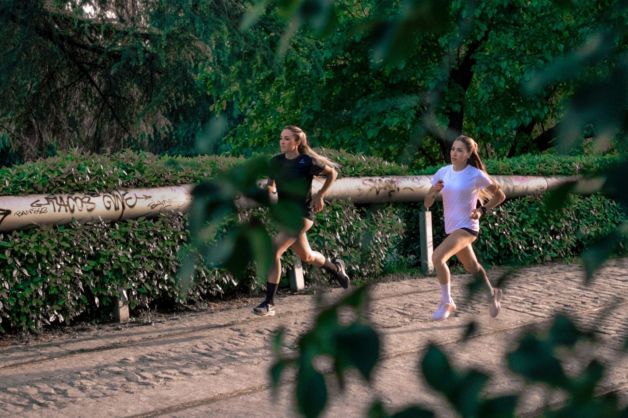 SUSTAINABLE RUNNING TEES [WOMEN]